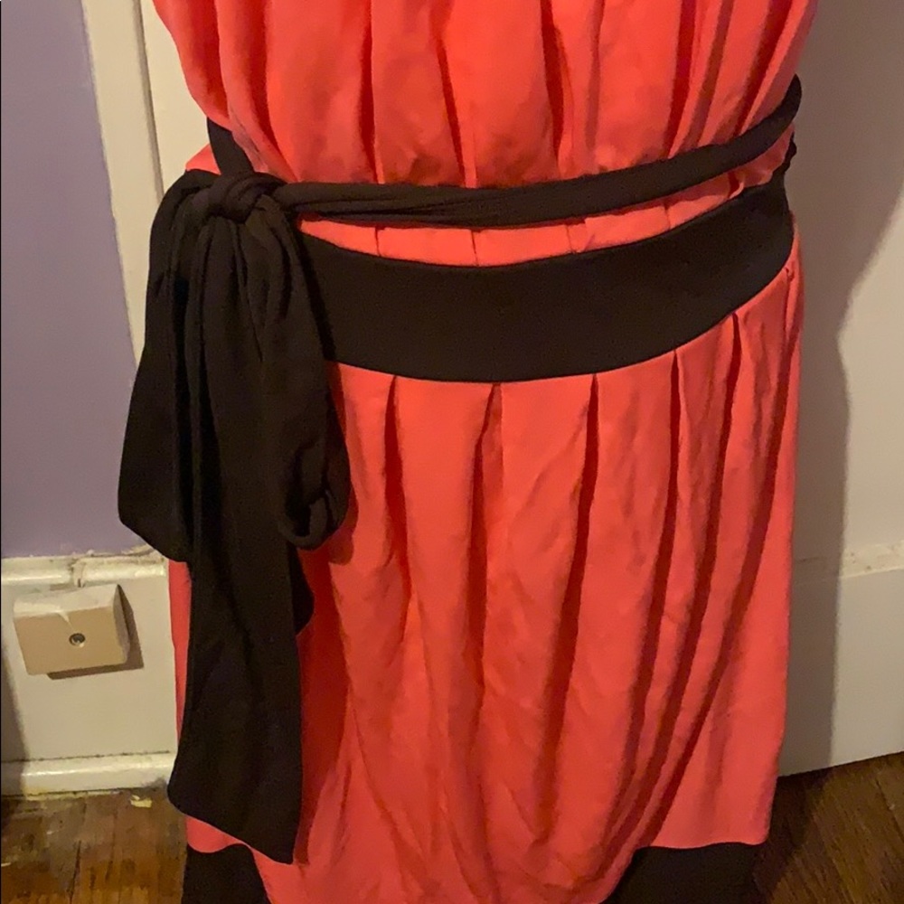Pretty pleated dress - Picture 2 of 4